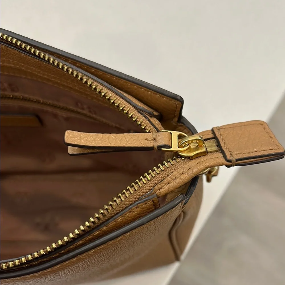 Tory Burch Tan Leather Crossbody Bag - Picture 9 of 9